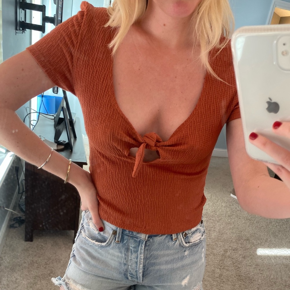 Love Tree Rust Tie Top Small
